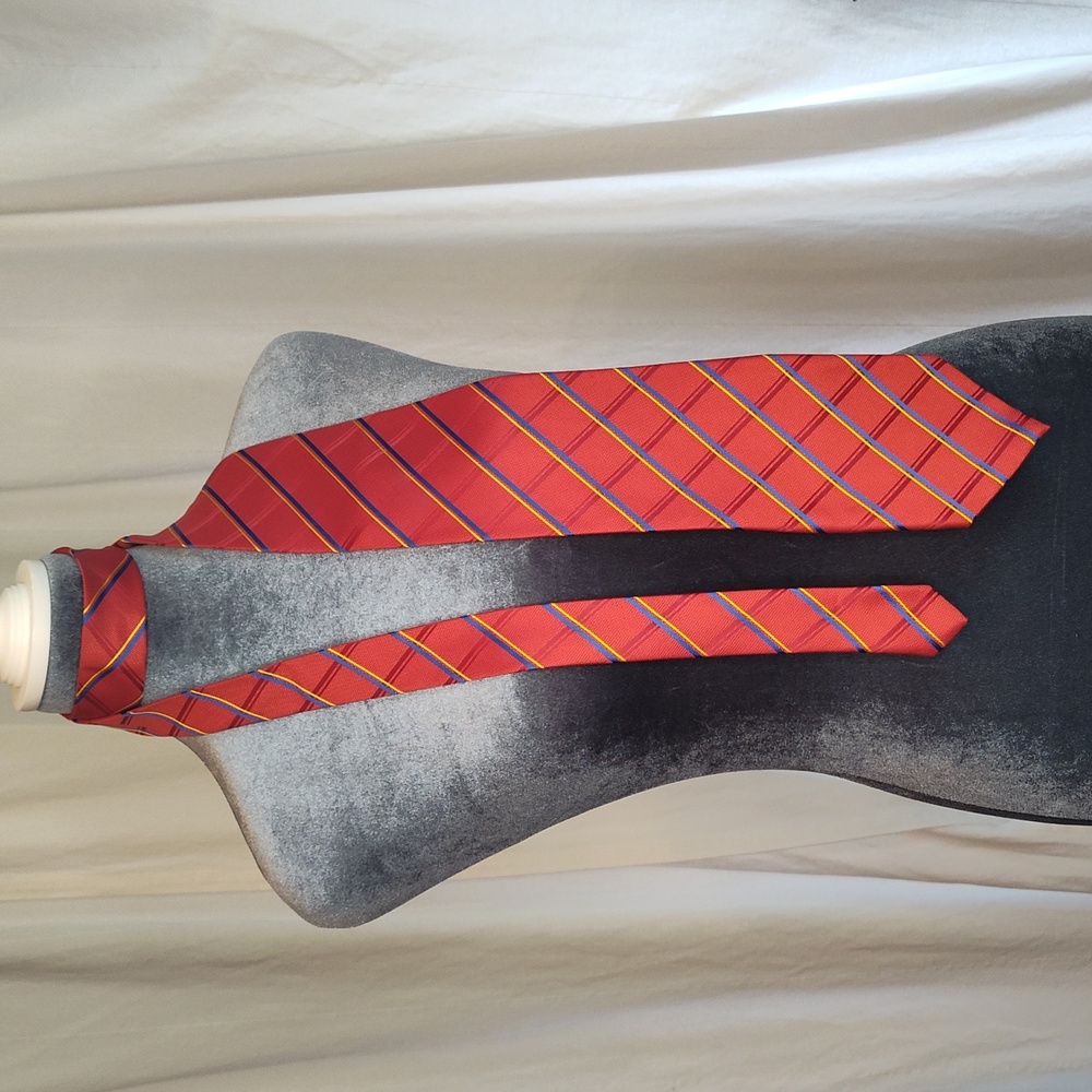 Ermenegildo Zegna Italian 100% Silk Men's Tie Red Blue Yellow Diagonal Brocade